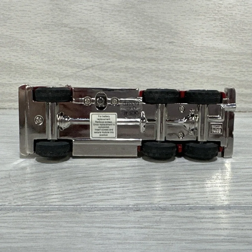 TIMEX Collectible Quartz Miniature Clock Die Cast Fire Truck 4.5x2.5